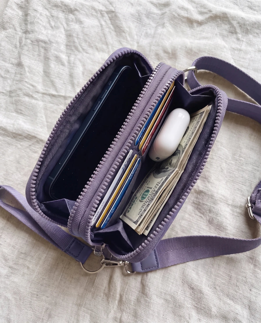 The Purse-or-Wallet Debate Is Over